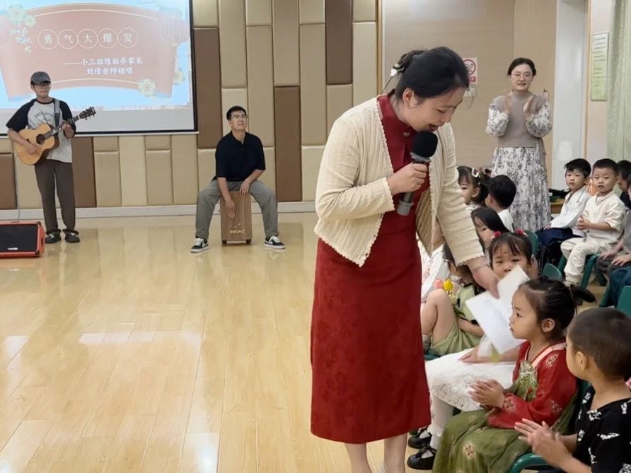 【生活燕幼·年级组动态】下庙分园：“家园携手，共筑成长”——小班组家长资源团活动_html_m6ce4804a.jpg
