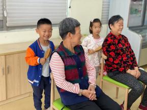 20241011【生活燕幼&middot;园区动态】新城分园：温情重阳，“幼”在身边”——重阳节活动doc_html_m5b0731b7.jpg