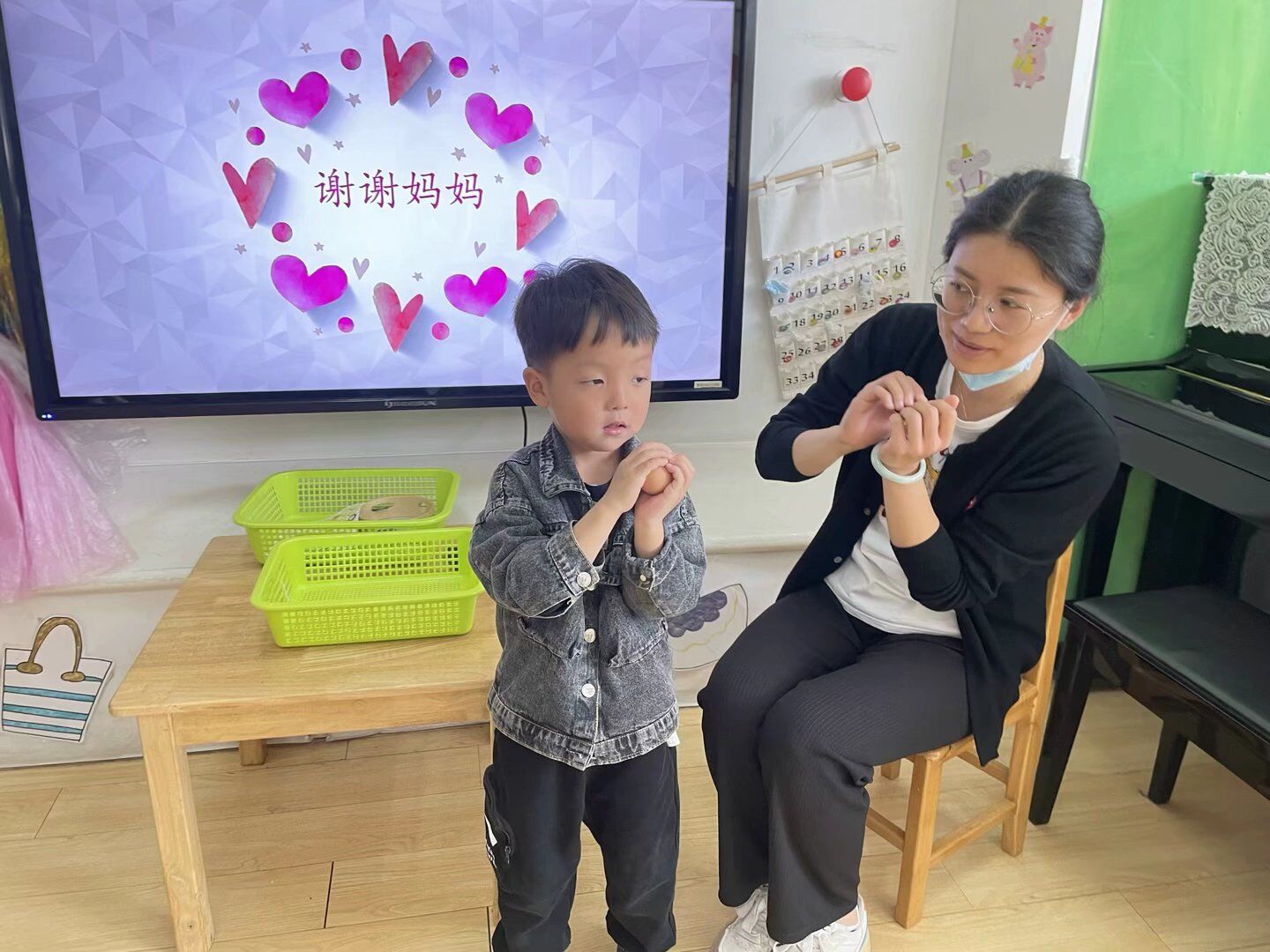 20230514【生活燕幼&middot;园区动态】下庙分园：花漾时光，爱意绽放——母亲节活动_html_471a56e3.jpg