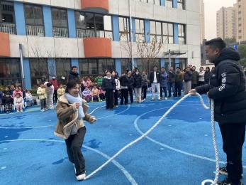 20241217 【生活燕幼·园区动态】燕鸣苑分园：“运动悦童心，亲子伴成长”——亲子运动会_html_2a00b3ee.jpg