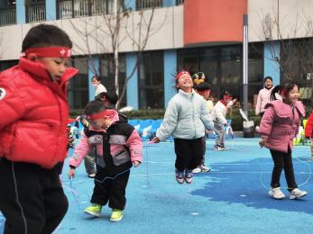 20241217 【生活燕幼·园区动态】燕鸣苑分园：“运动悦童心，亲子伴成长”——亲子运动会_html_m7c187ef3.jpg