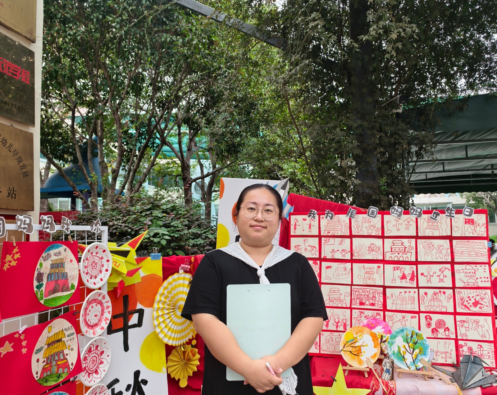 李薇.jpg 李薇.jpg