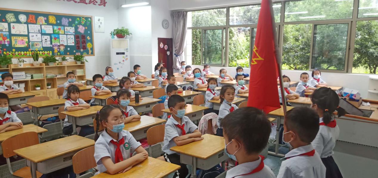 从我做起，争做四有好少年_html_m3b659cb.jpg