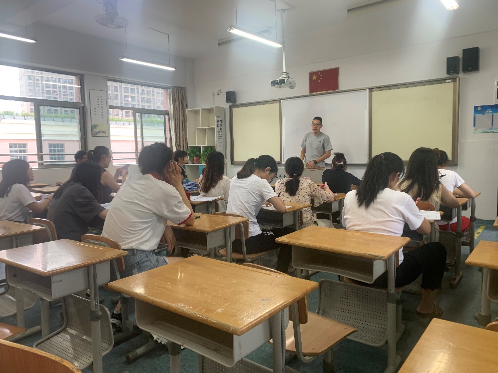 综合组教研_html_m59a4e875.jpg