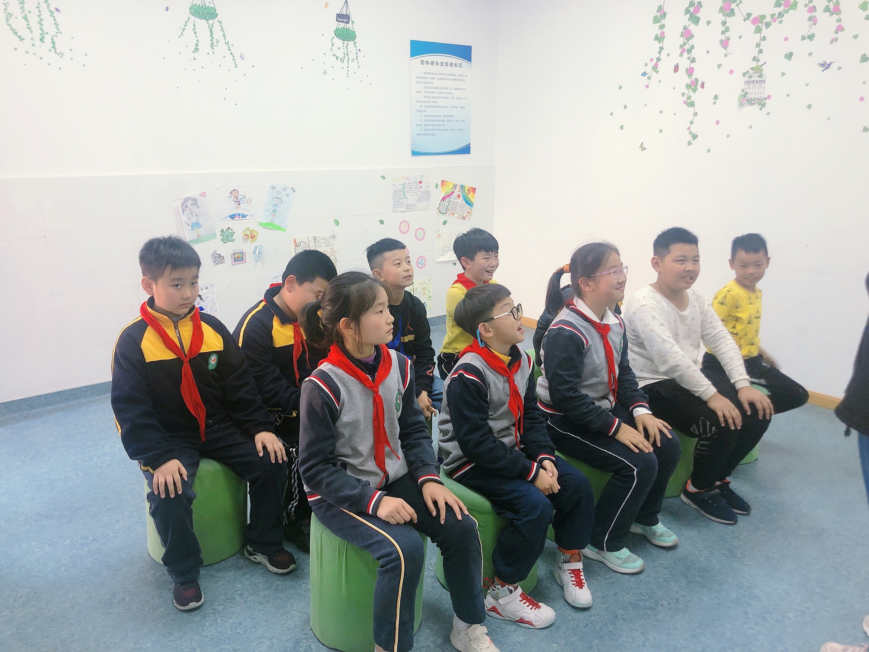 心理健康日活动报道_html_40b0925b.jpg