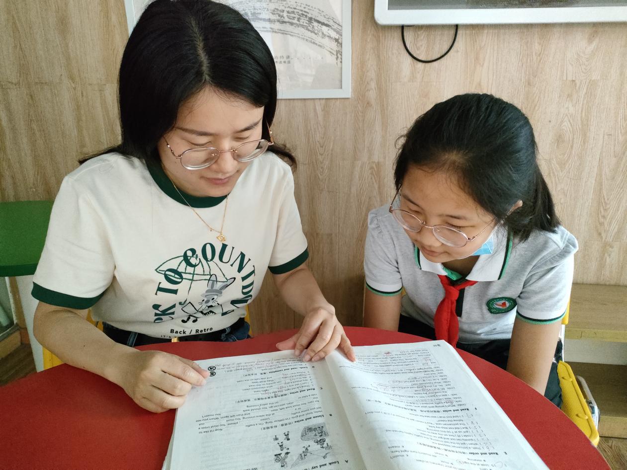 用语言播种智慧  用汗水浇灌未来——蔡涛_html_177414e4.jpg