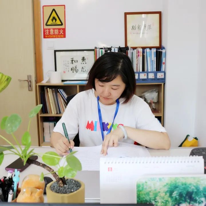 临时_html_m7eac3efa.jpg