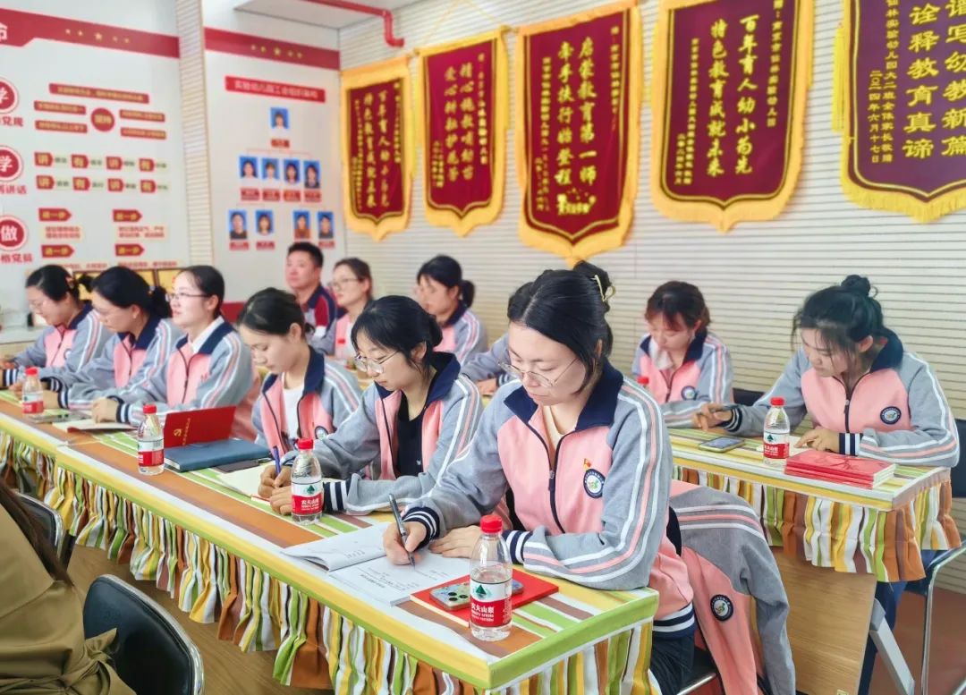临时_html_1c6234e2.jpg
