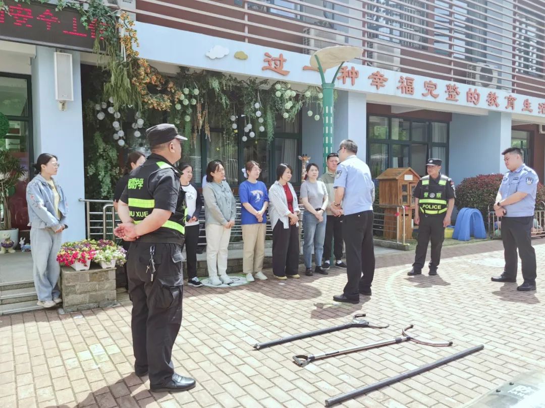 临时_html_c6904.jpg