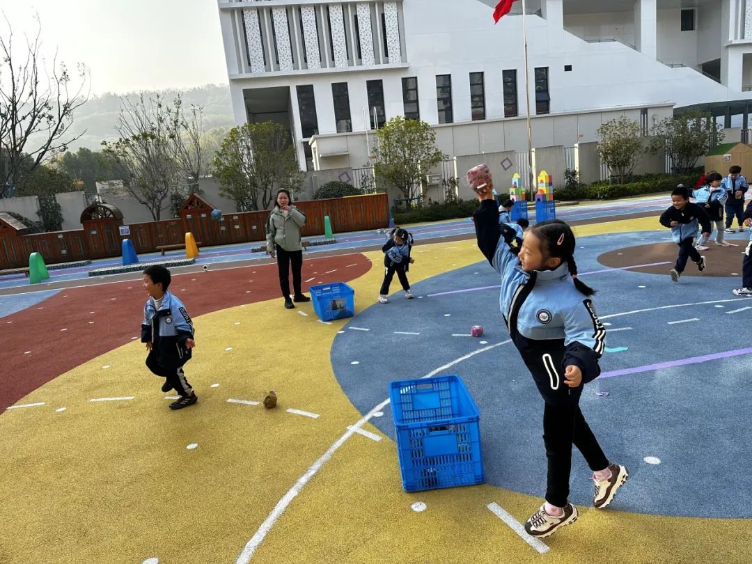 临时_html_3f952d7b.jpg