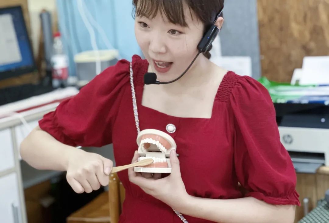临时_html_7f24ca3d.jpg