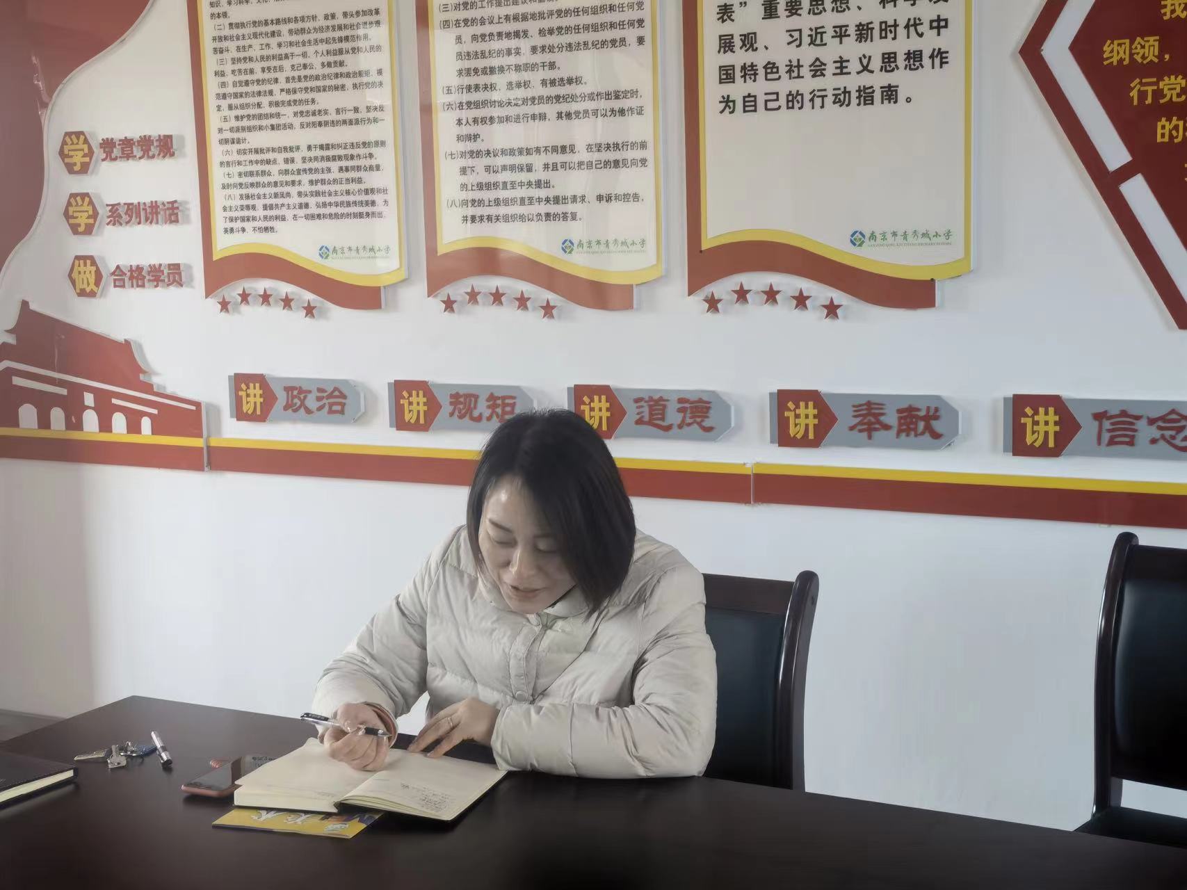 课题研究促发展，集体教研助提升_html_3346f703.jpg