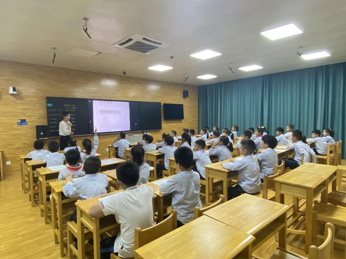 9.21数学组校本研修活动_html_38dfcef.jpg