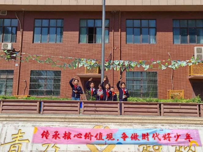 2025.4.14-丁倩云-四2升旗仪式_html_m7ef0ea8a.jpg