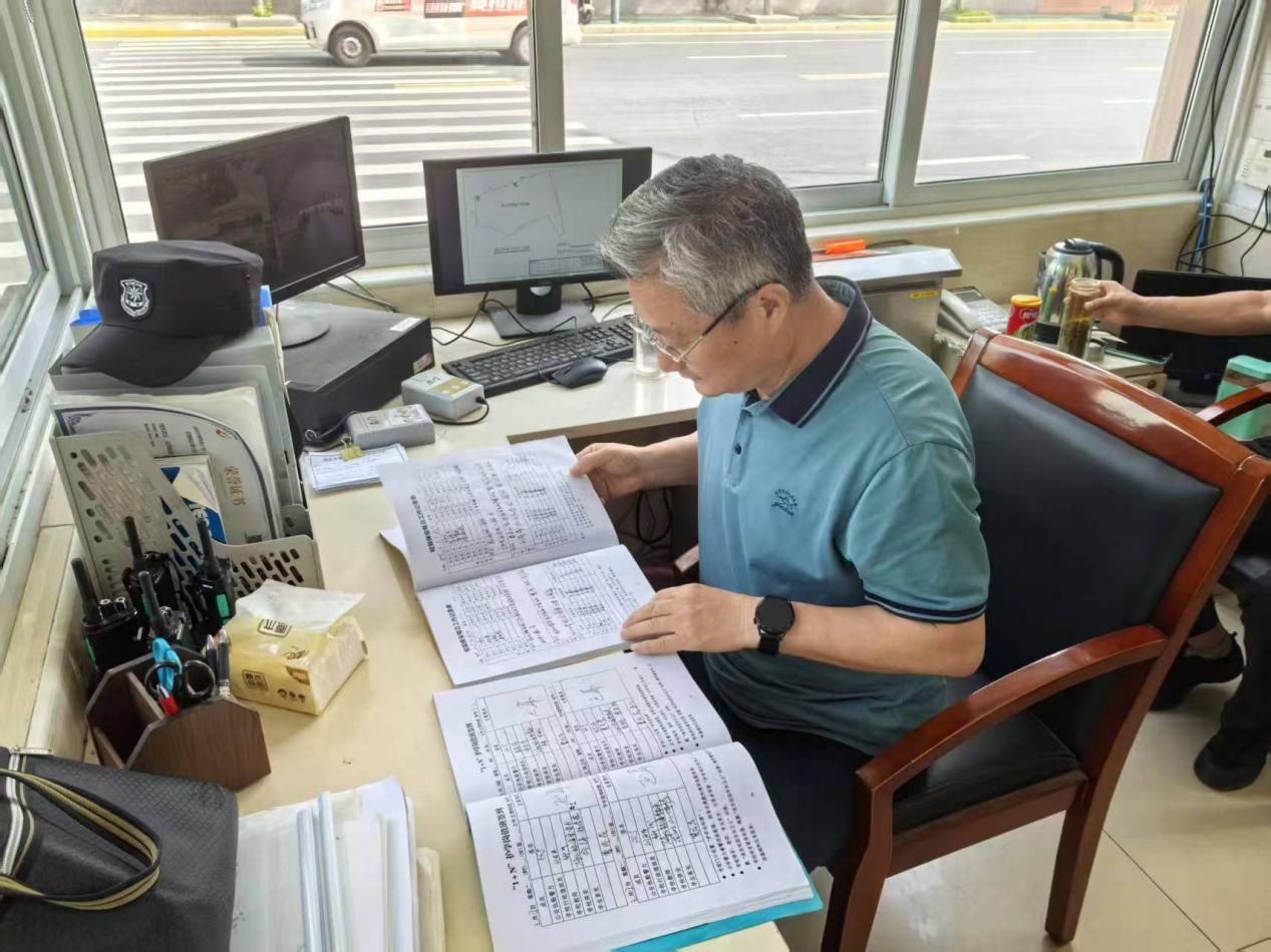 【大爱青秀·督导】筑牢安全防线 守护校园平安  ——青秀城小学4月专项督导