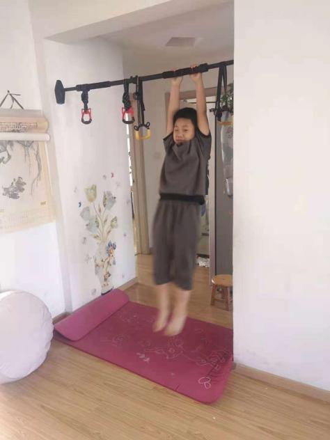 居家体育综研锻炼报道_html_3164784c.jpg