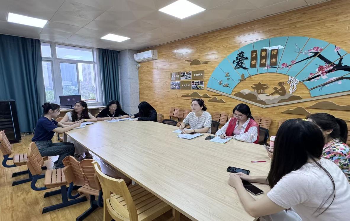 【大爱青秀·教学】深耕数学教学沃土 赋能教师专业成长  ——青秀城小学开展小学数学校本研修活动