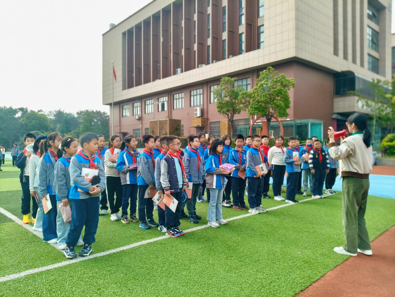 【大爱青秀·教学】秋意启智探运动，趣味课堂比快慢  —— 青秀城小学科学组校本研修活动（一）