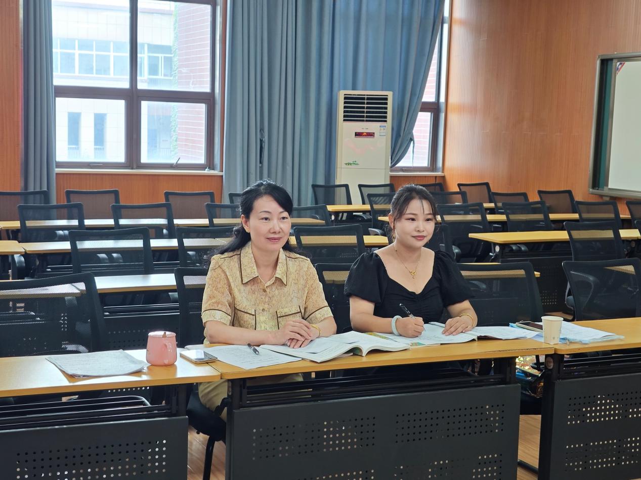 【大爱青秀·教学】红枫映思政，匠心育新人  ——迈小集团“红枫杯”道德与法治专场竞赛圆满落幕