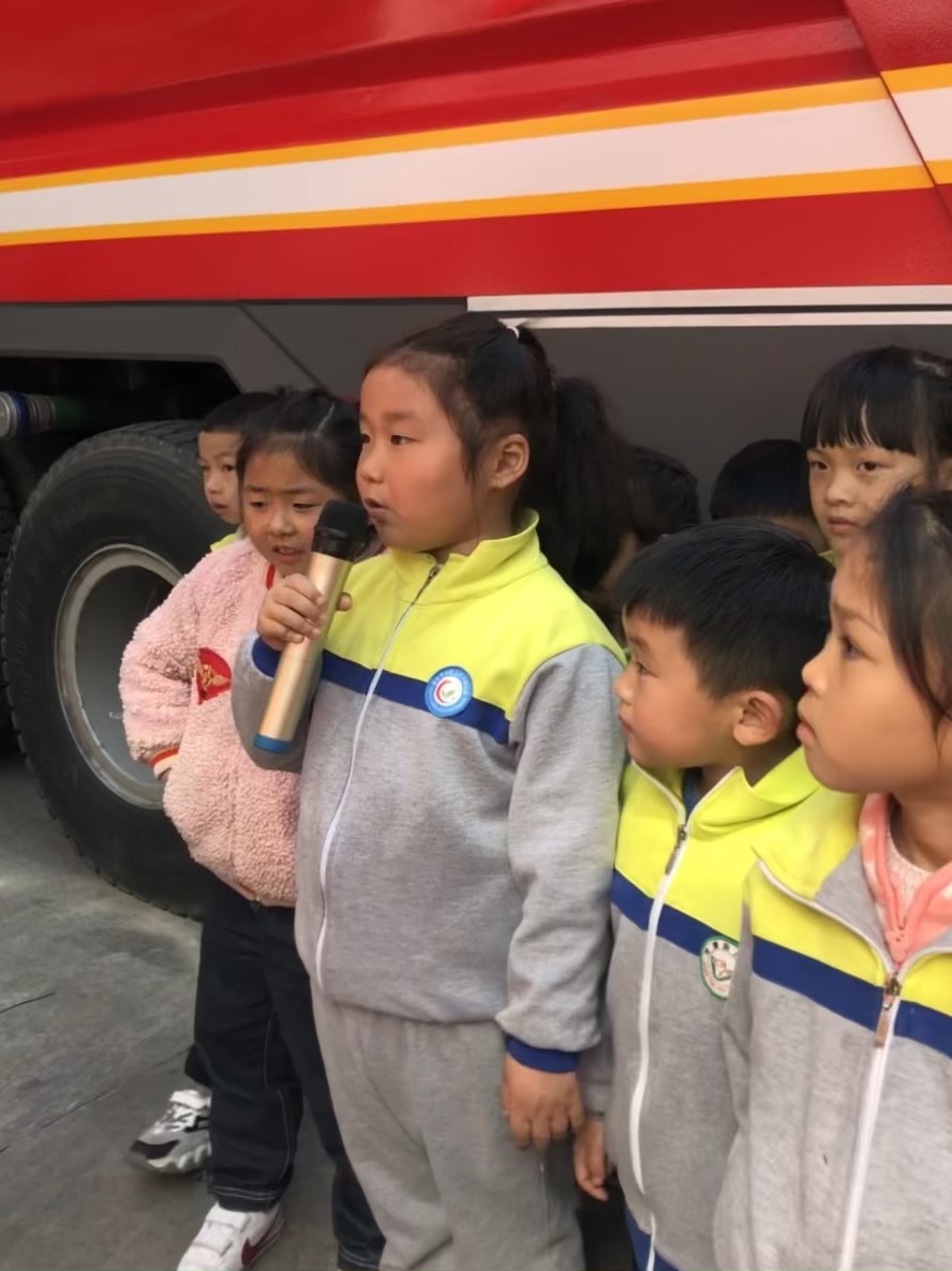 【乐活龙幼】走进消防队，致敬“火焰蓝”