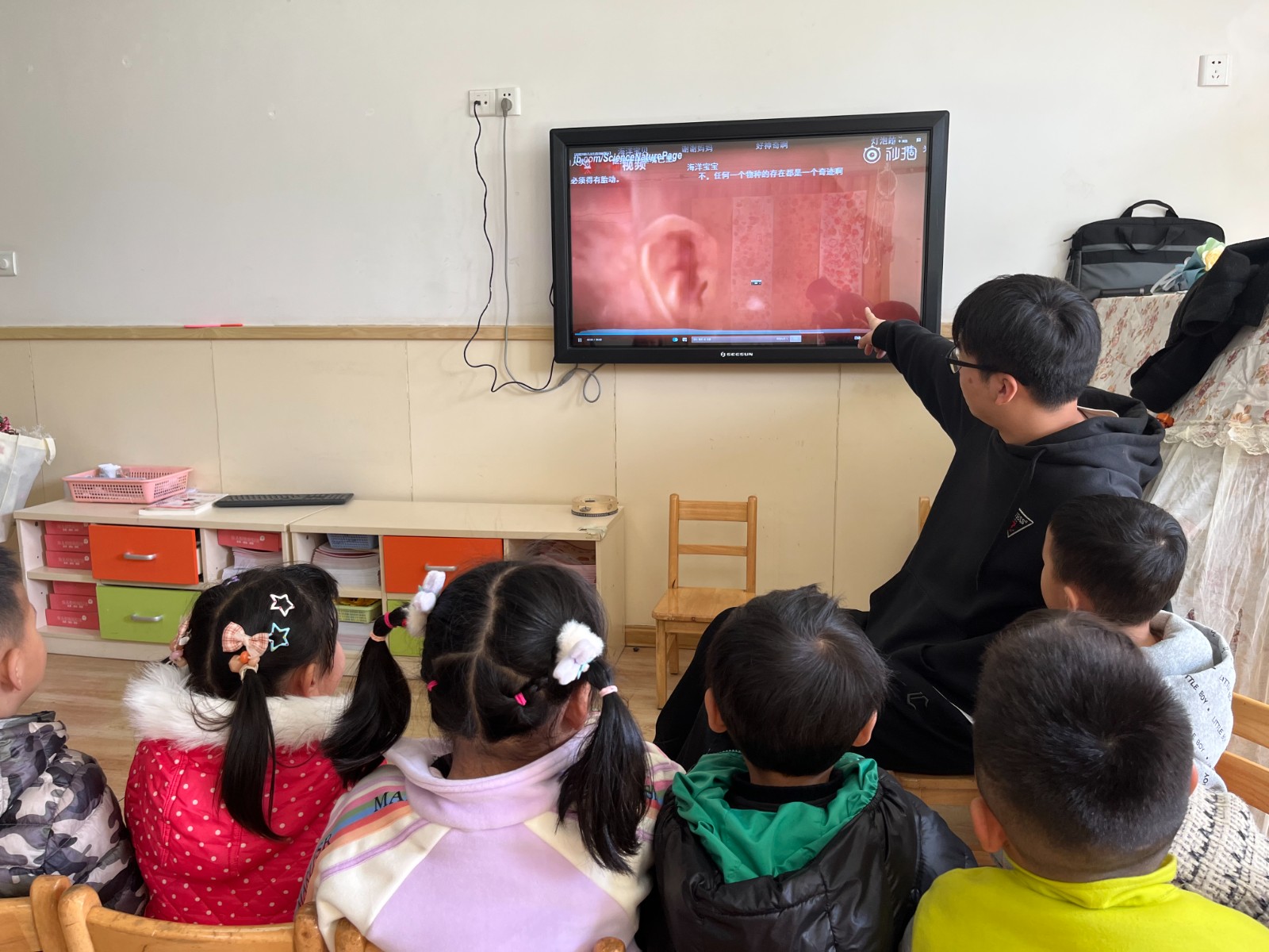 【乐活龙幼】心怀感恩 有爱成长 ——记龙潭幼儿园龙岸分园“国际三八妇女节”活动