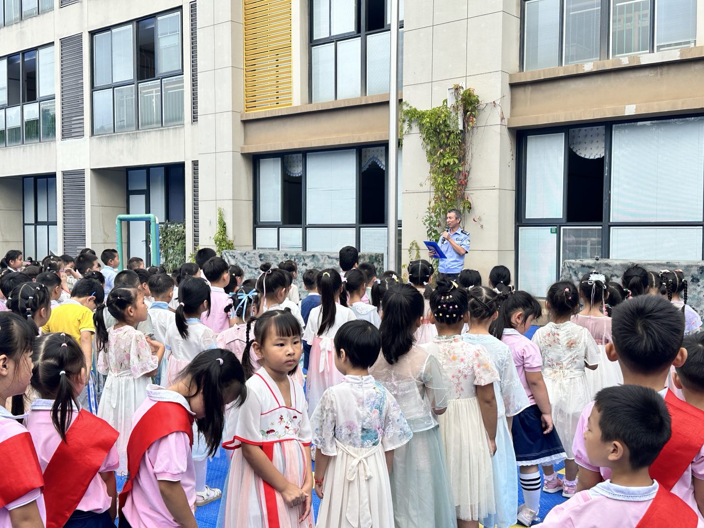 【乐活龙幼】缤纷开学礼，所遇皆可期——记龙潭幼儿园龙岸分园开学第一天