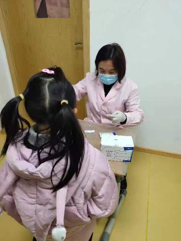 【乐活龙幼】以“演”驻防，以“练”迎新——记龙潭幼儿园2023年春季开学疫情防控演练
