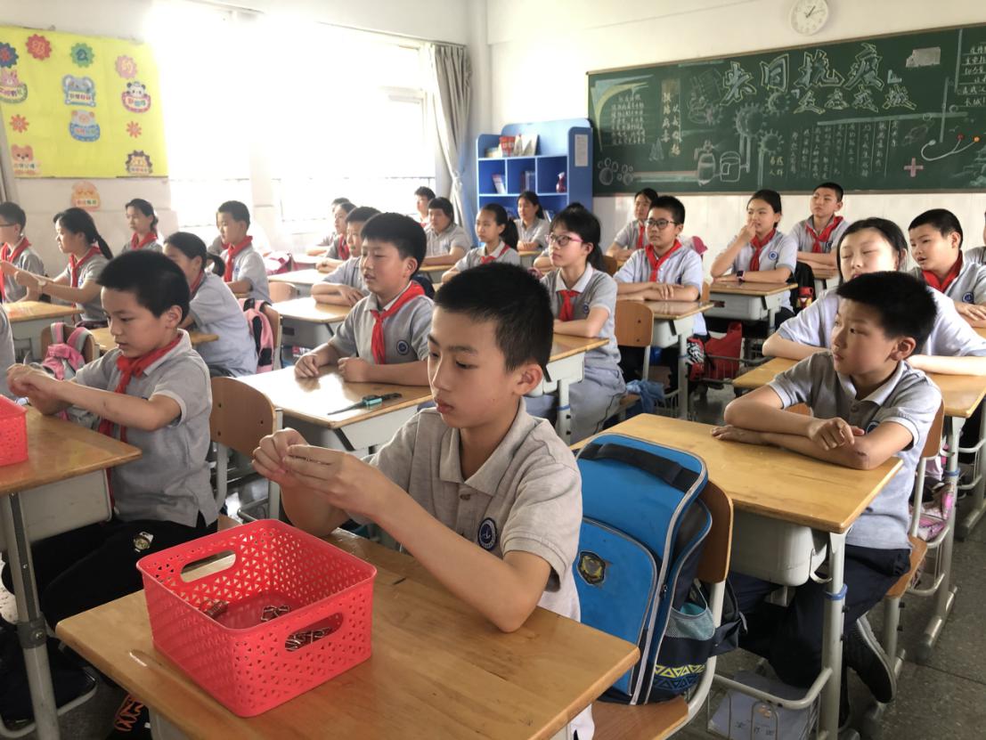 20200528五年级班级PK报道_html_m15d9cfcd.jpg