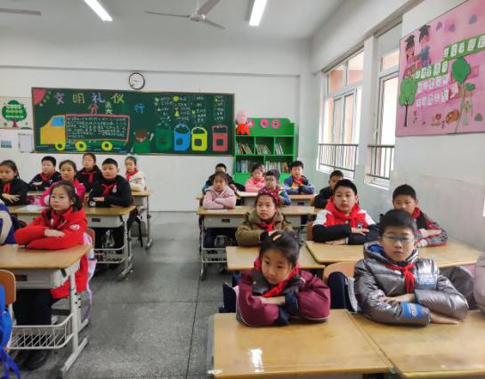 20210305学雷锋主报道_html_m544ab80e.jpg