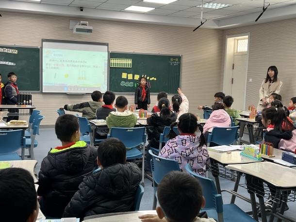 20240313邱仁童学课堂报道_html_m2eada39c.jpg