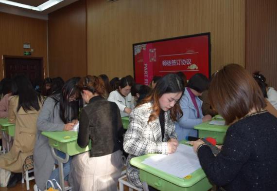 20210415栖霞区英语教研活动（张悦写）_html_mcbe2f30.jpg