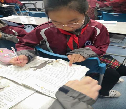 20210406曹越童学课堂新闻报道_html_6e4f32ec.jpg