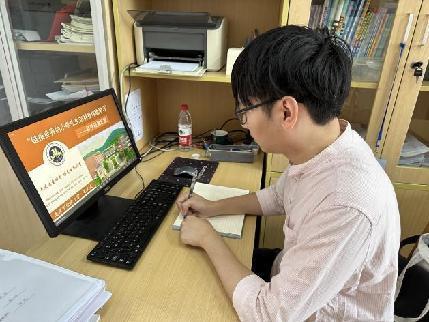 20230718栖霞教科研在线大讲坛报道_html_m2e66a754.jpg