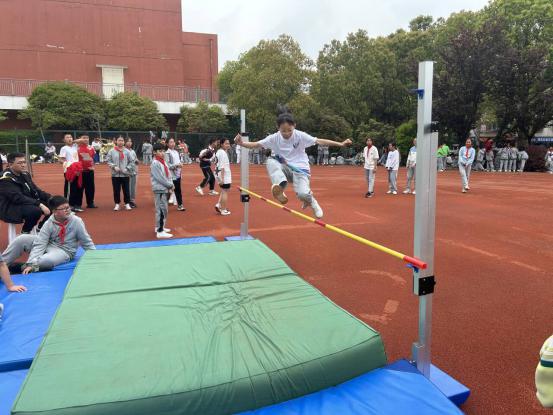 2024年南京市南湾营小学第九届春季运动会_html_2f046e57.jpg