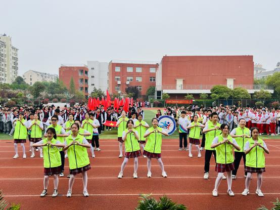 2024年南京市南湾营小学第九届春季运动会_html_69ffb196.jpg