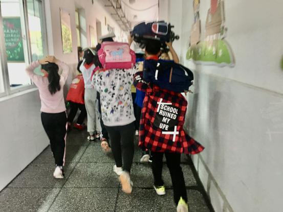 2021.05.14防震演练新闻稿_html_m5f18035.jpg