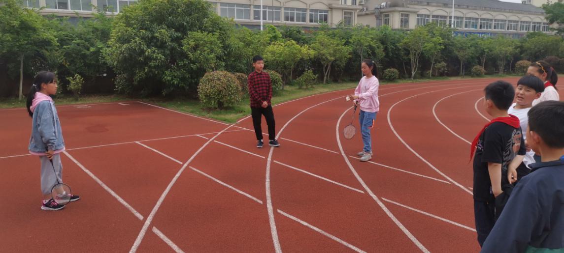 2021513丁友浩童趣社团报道_html_23f10b73.jpg