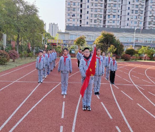 20250331第8周升旗仪式报道_html_76e366b3.jpg