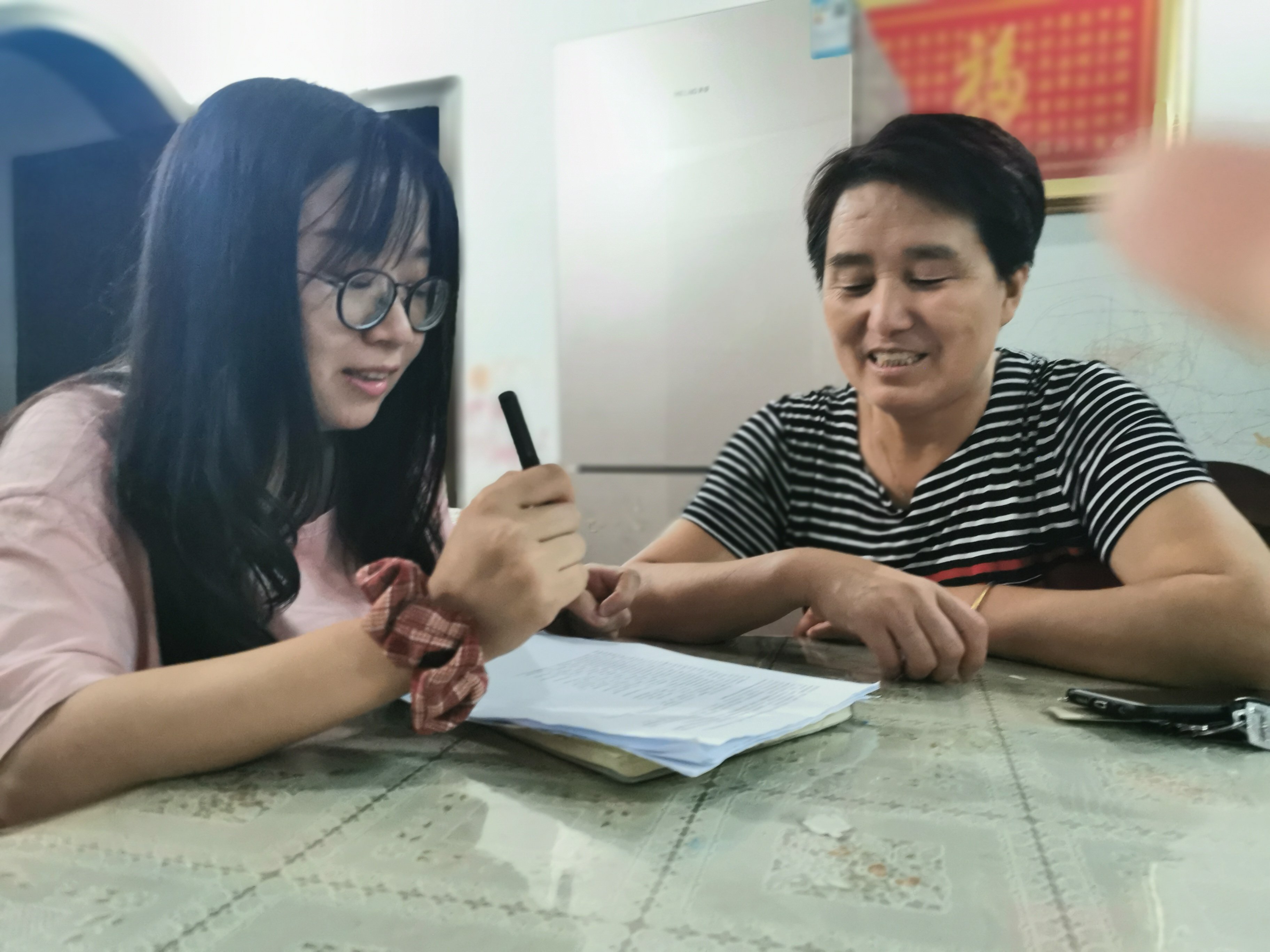 提高服务意识 加强家校沟通_html_m6b6afce3.jpg