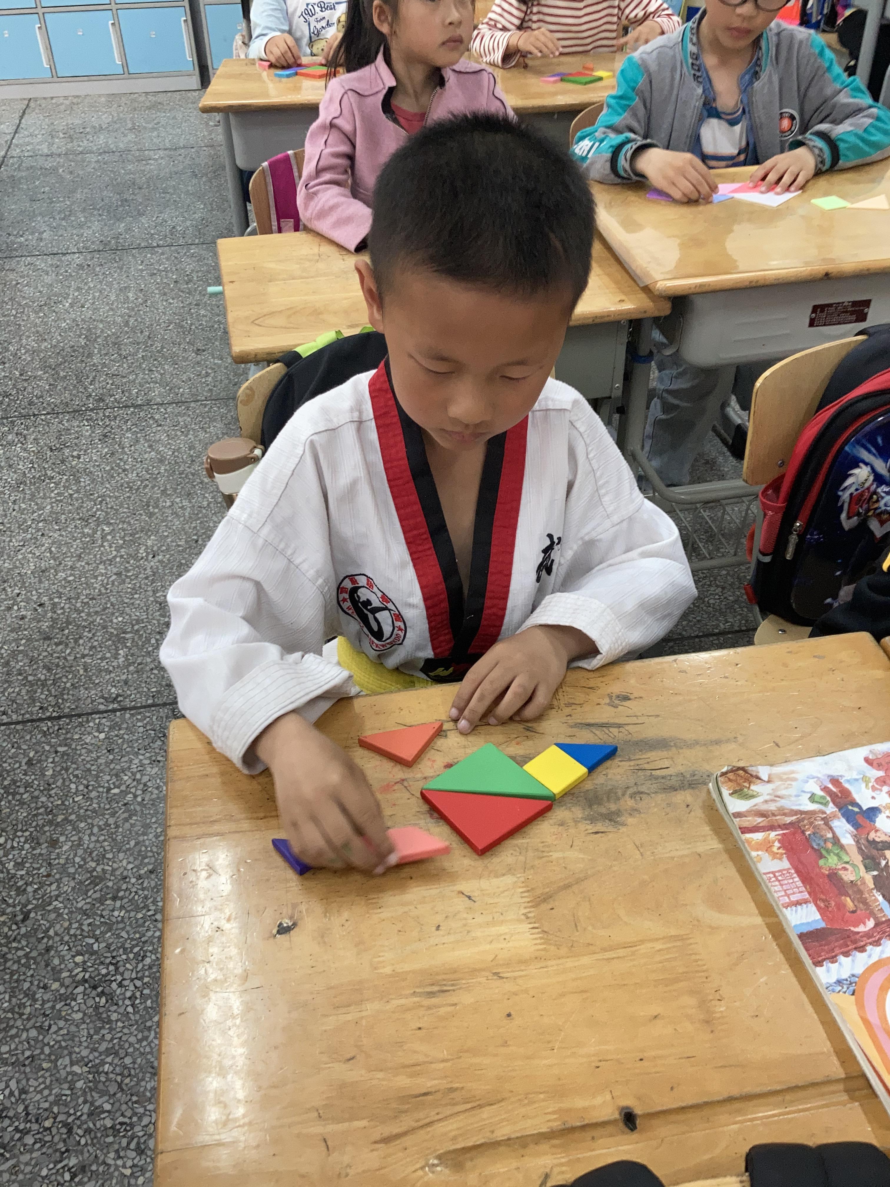 20210521魔幻数学节一年级班级赛报道_html_m7b625de9.jpg