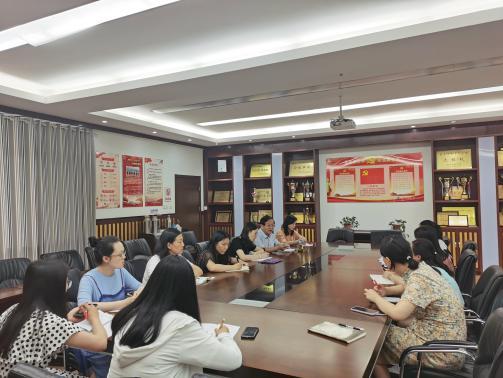 20210602语文复习研讨课报道_html_m16aa53d5.jpg
