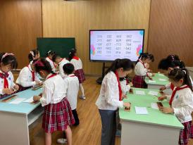20210527魔幻数学节二年级个人赛报道_html_m7b9a7878.jpg