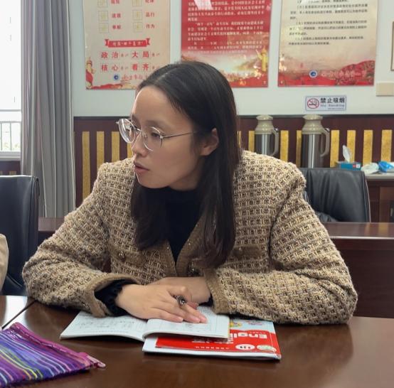 教与研携手  学与思并肩——南湾营小学英语组校本研修29_html_m1fd23b01.jpg