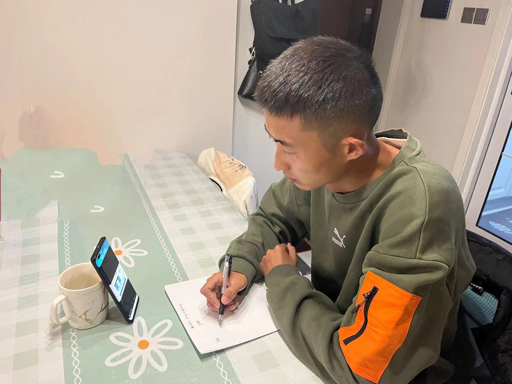 20221126栖霞教科研在线大讲坛报道_html_m1ecd0274.jpg