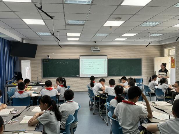 20240514语文组童学课堂报道_html_mdb732ac.jpg