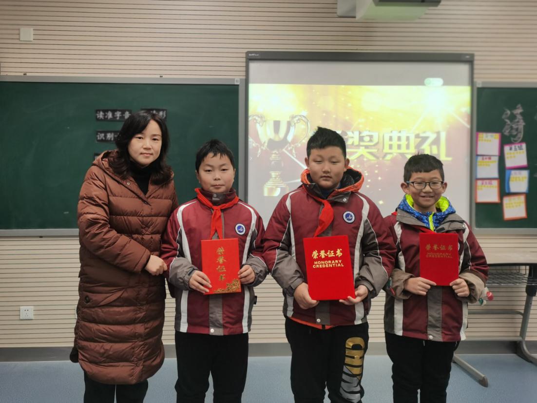 12.29复习课报道_html_207b2680.jpg