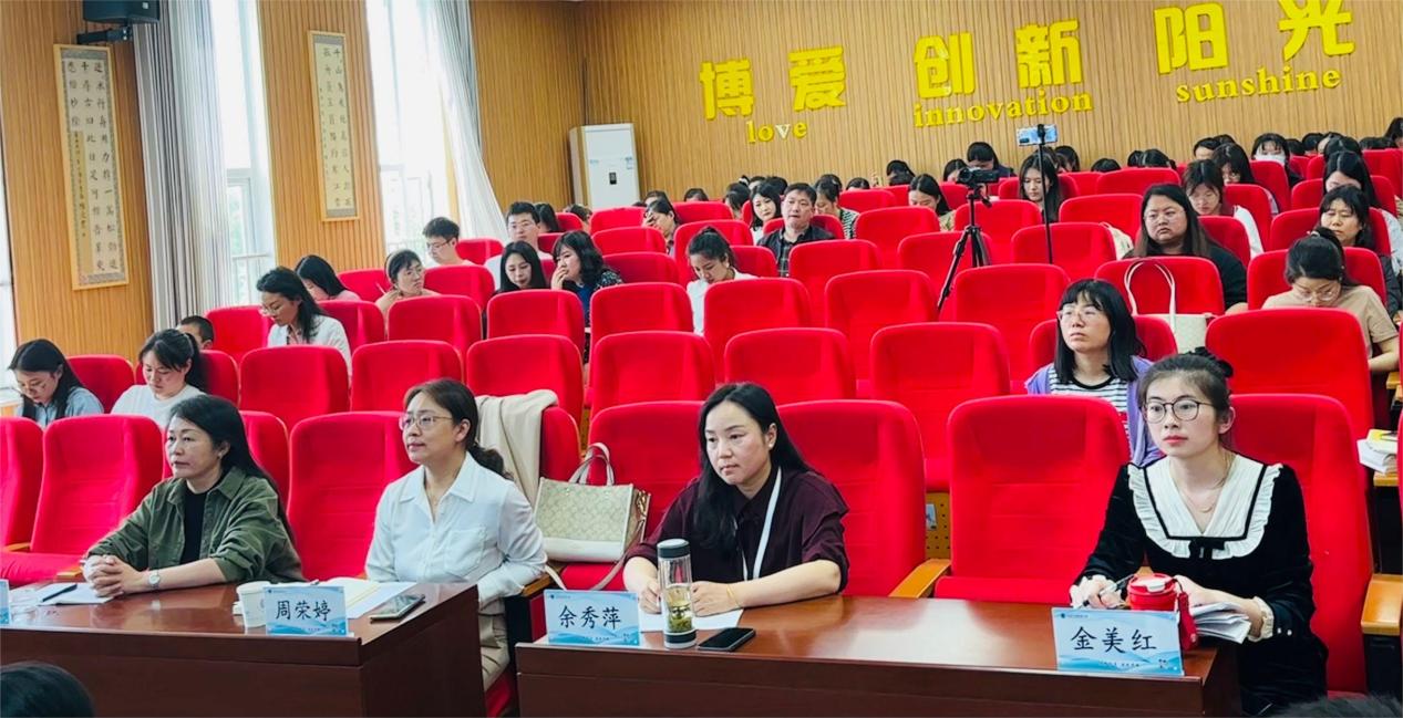 思辨阅读，点亮理性之光_html_dfa3a6a.jpg