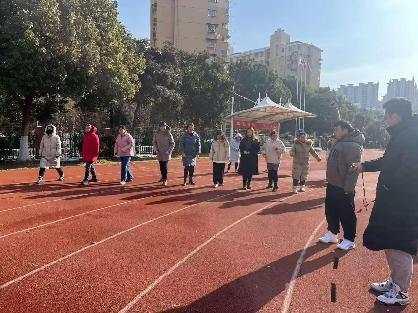 20231220南湾营小学教职工运动会新闻稿_html_4a012eb6.jpg