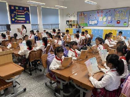 20231019诵经典美文 感文字魅力——南湾营小学第十二届“i悦读”读书节系列活动报道_html_3b337d15.jpg
