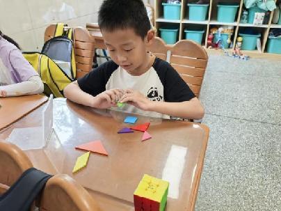20250522魔幻数学节一年级班级赛活动报道（李嘉靓写）_html_4167cf86.jpg